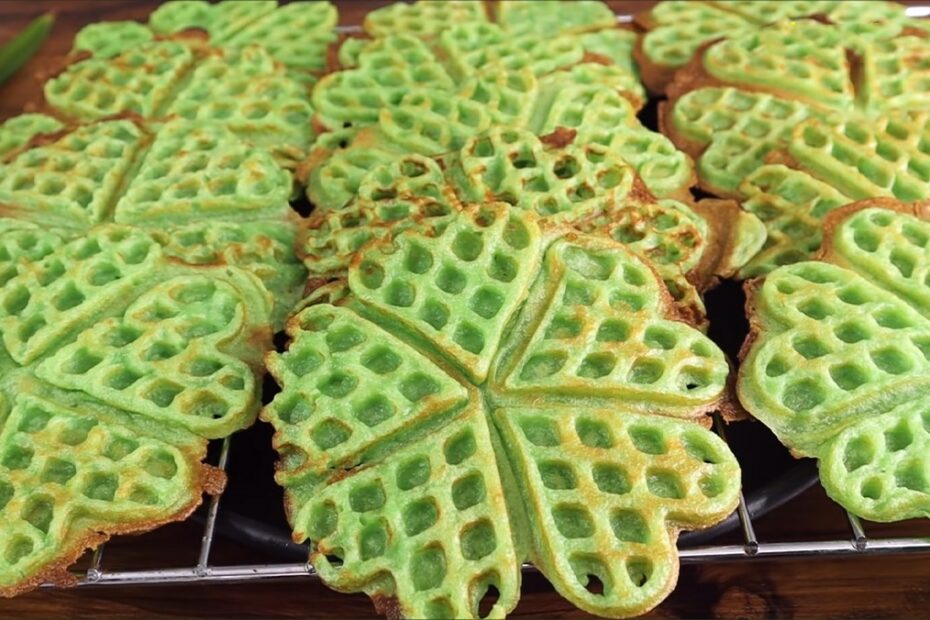 2 Cách Làm Bánh Kẹp Tàn Ong Lá Dứa - Bánh Waffle Thơm Ngon Dễ Làm