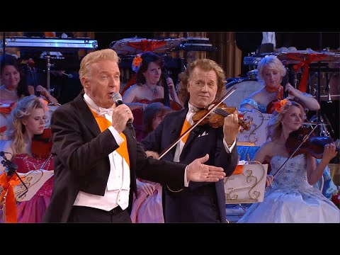 Het Dorp – André Rieu featuring André van Duin