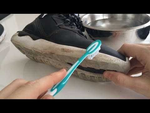 Sole cleaning Sneaker cleaning | Sneakersenzo