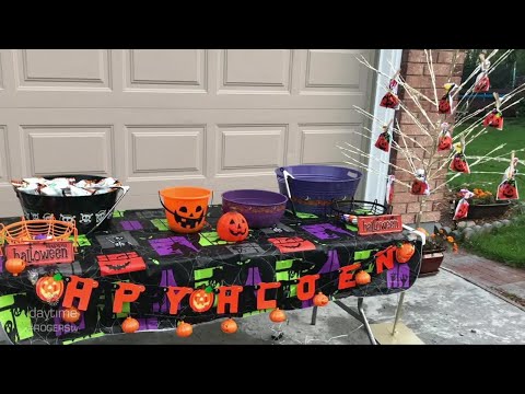 How To Hand Out Candy During The Pandemic | Rogers tv