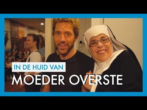 Francis van Broekhuizen als Moeder Overste | In de Huid van